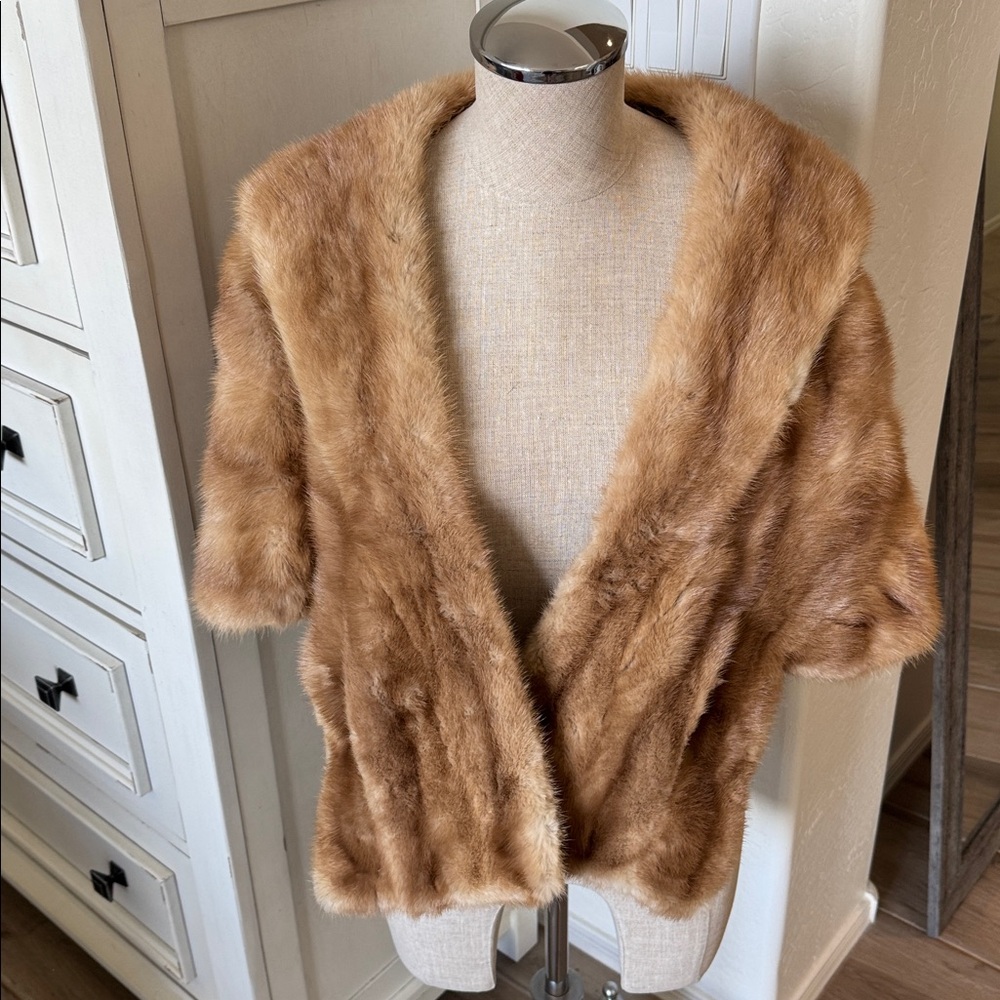 Vintage Alaska Furriers mink cape stole